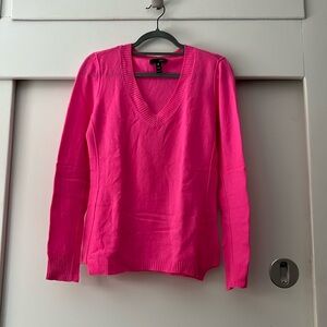 Guc Aqua soft bright pink 100% cashmere v neck sweater